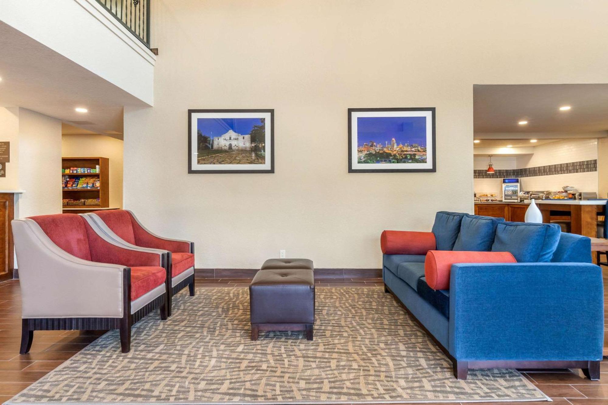 Comfort Suites San Antonio Airport North Exterior photo