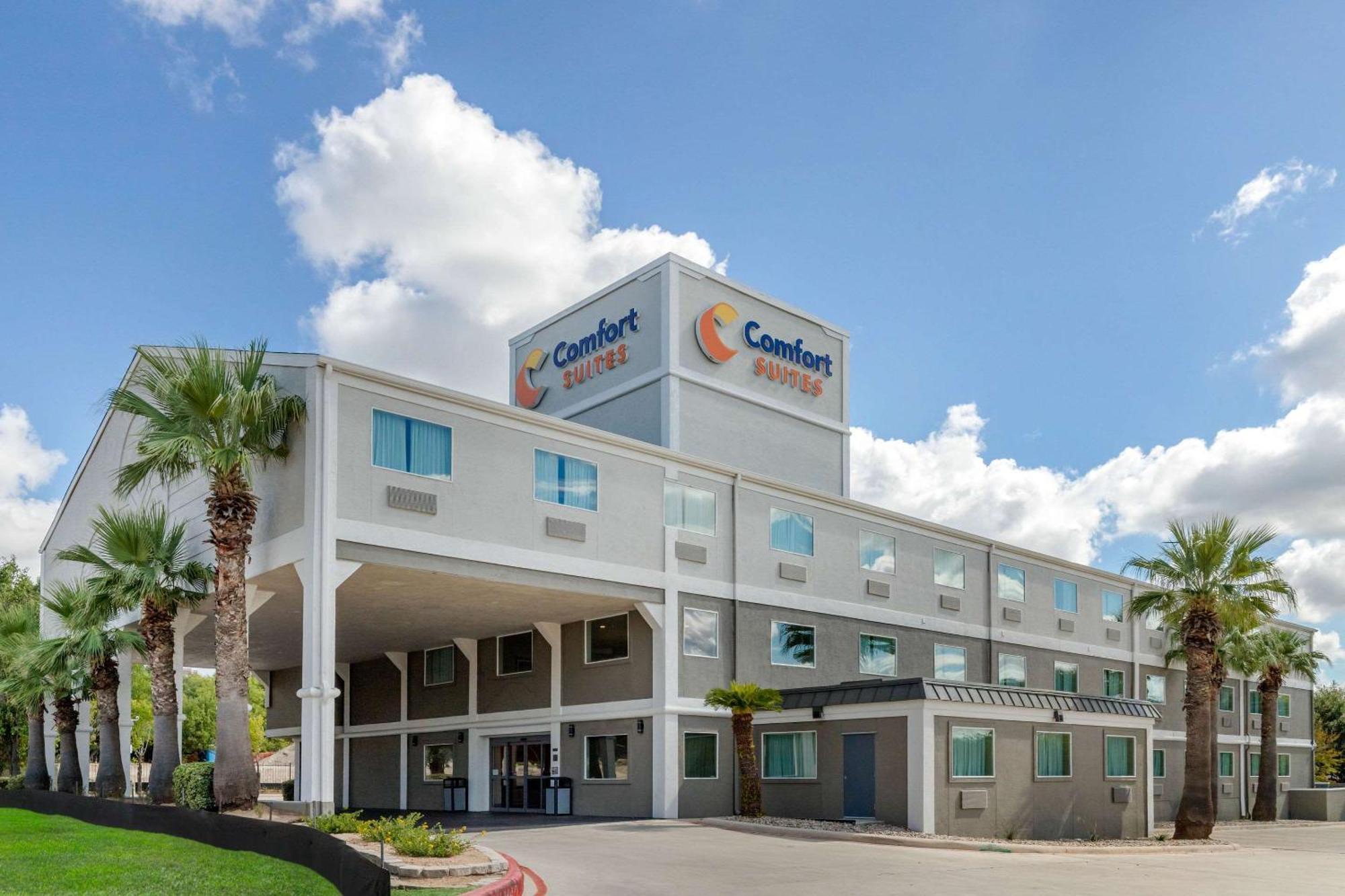 Comfort Suites San Antonio Airport North Exterior photo