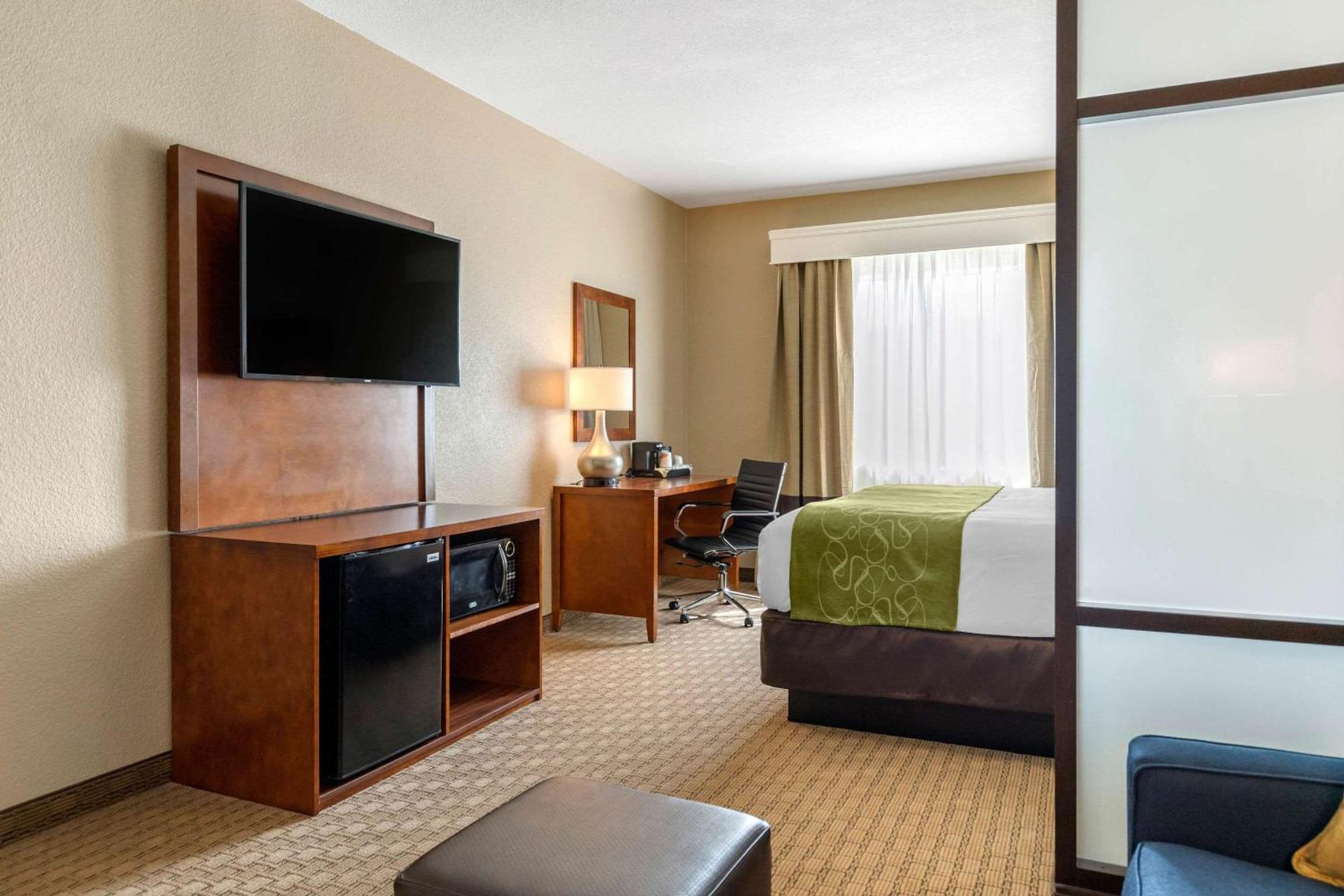 Comfort Suites San Antonio Airport North Exterior photo