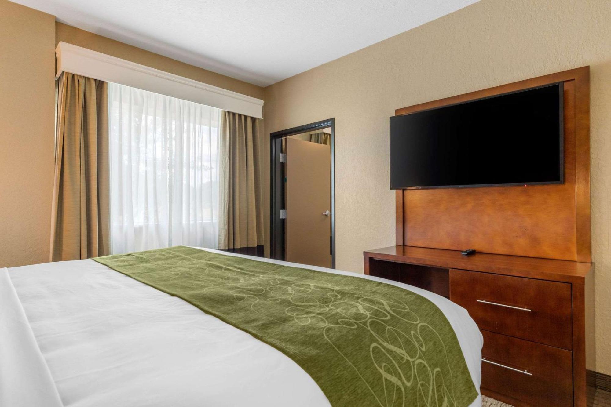 Comfort Suites San Antonio Airport North Exterior photo