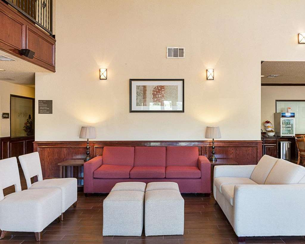 Comfort Suites San Antonio Airport North Interior photo