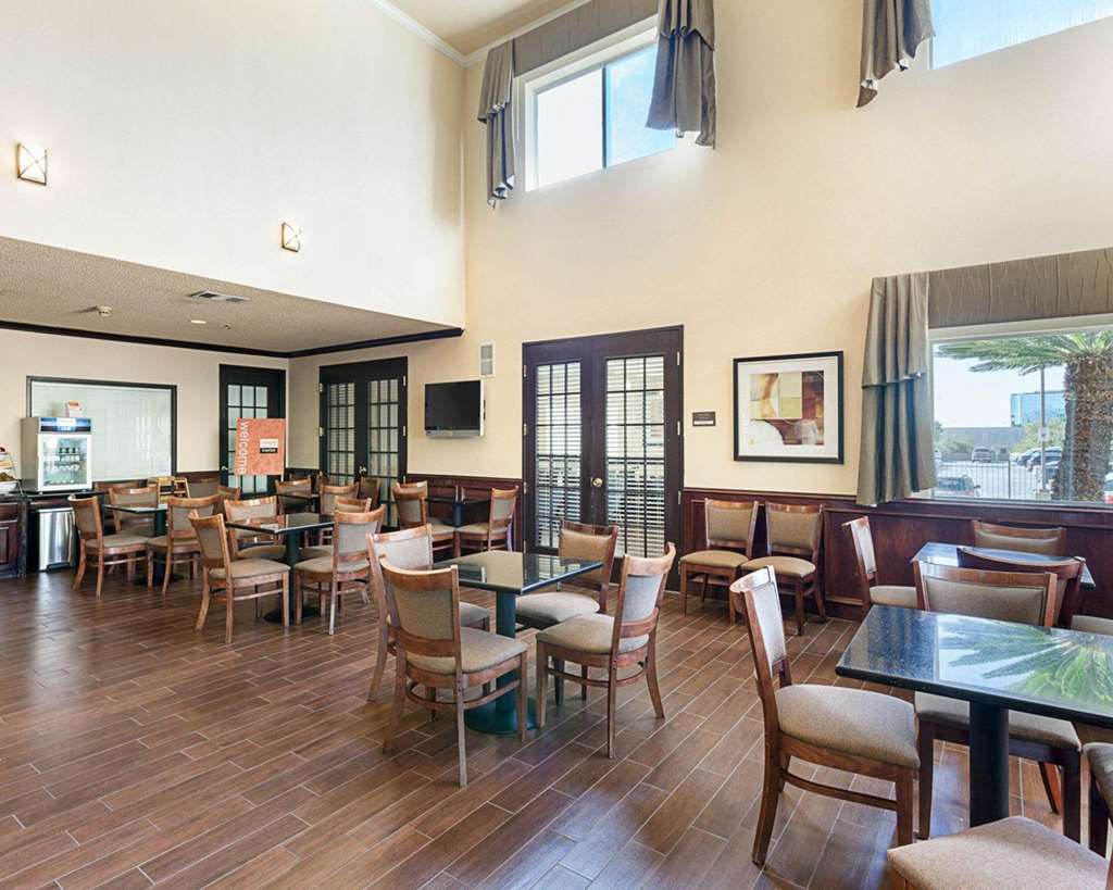Comfort Suites San Antonio Airport North Restaurant photo